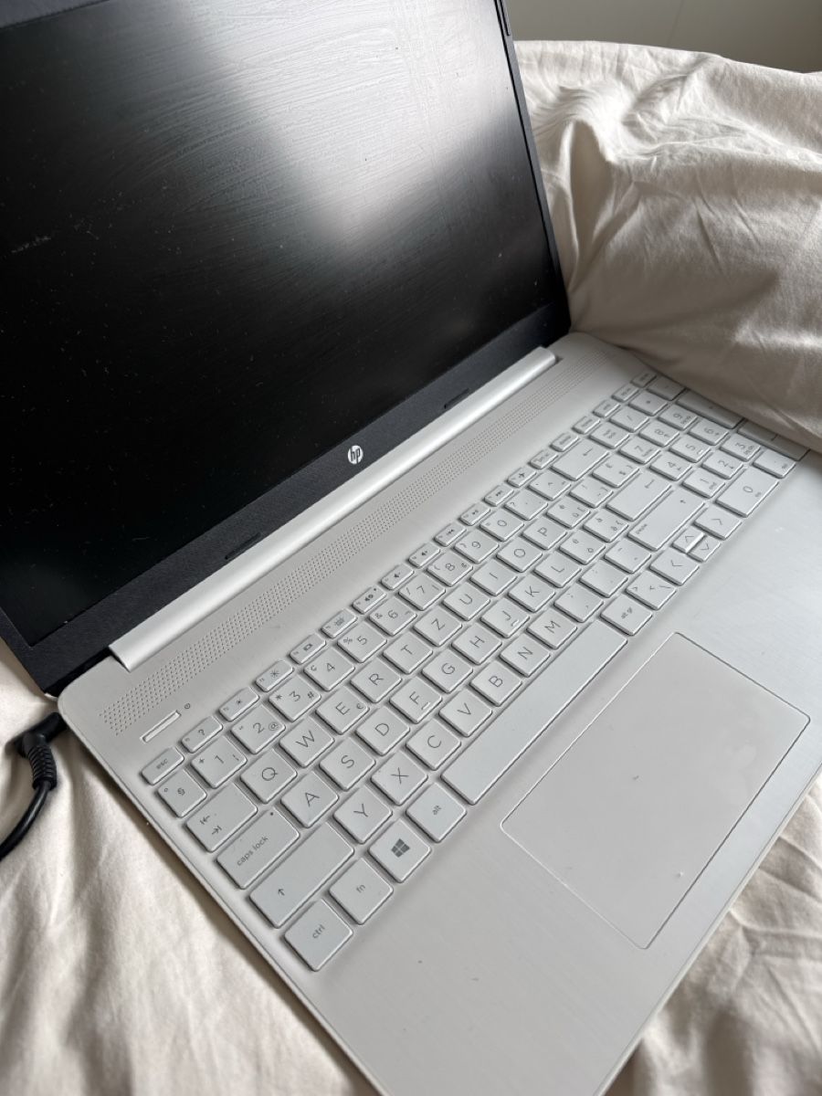 Notebooks: Laptop HP 15s💻✨ – Gebraucht aus Rümlang von Roomiinaa 1