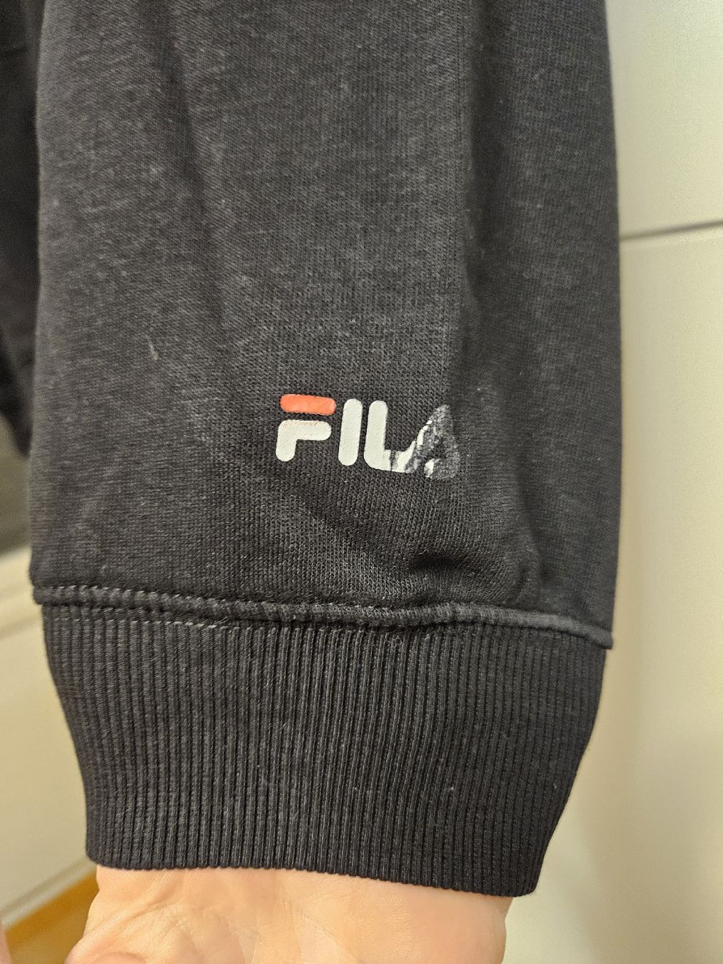 Fila Pullover & Sweatshirts: FILA Hoodie Gr. M schwarz Kapuzenpullover – Gebraucht aus St. Gallen von Rebiili 1