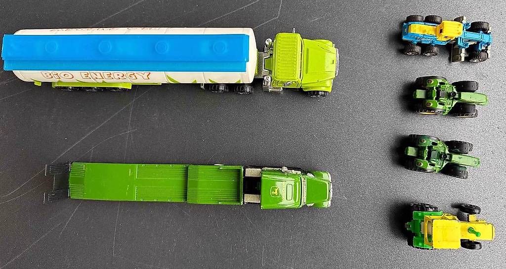 Kits de montage: 6 Camions ou Tracteurs – D'occasion à Petit-Lancy par vaj_1213 1