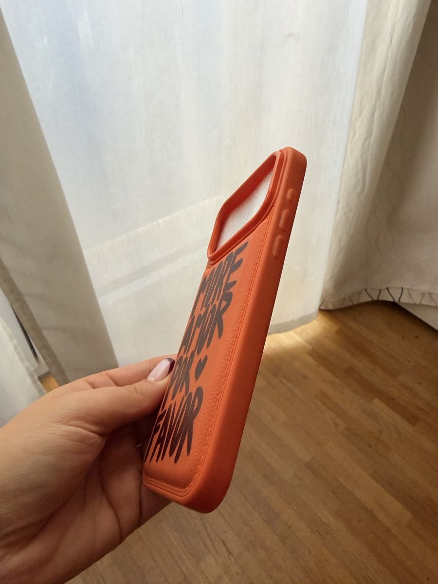 Apple Coques & Protection écran: Coque orange iPhone 17 pro Max – Neuf avec emballage d'origine à Le Lignon par Ana2831 1