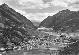 Poschiavo (GR) Gesamtansicht des Tales und Poschiavosees G