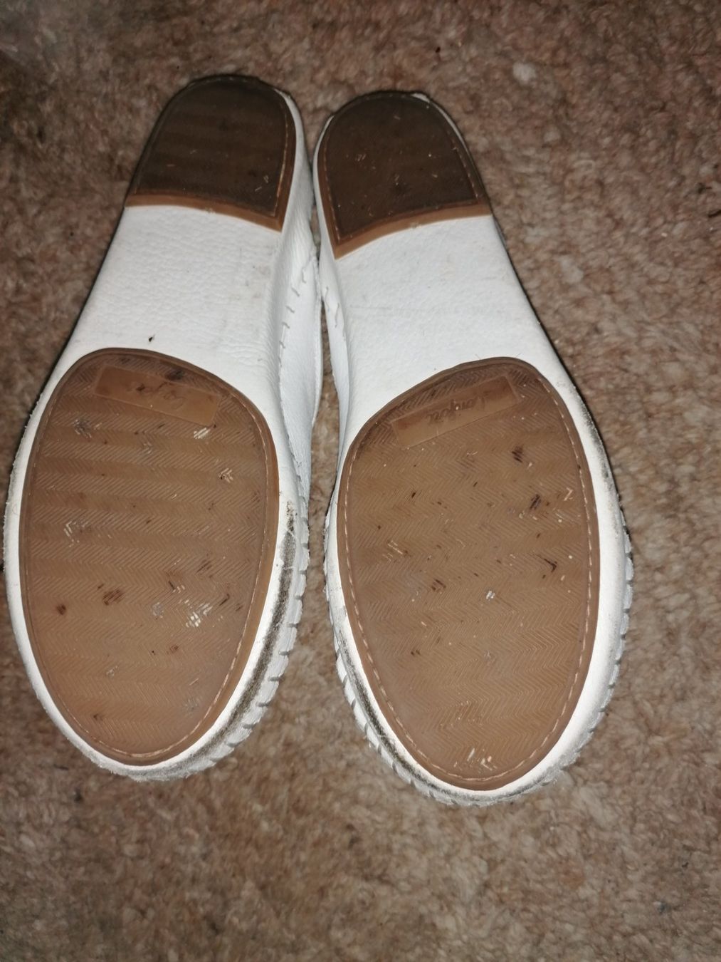 Scarpe da donna: Pantoffeln weiss Gr. 40 – Usato da Aeugst am Albis venduto da Stevens4 2