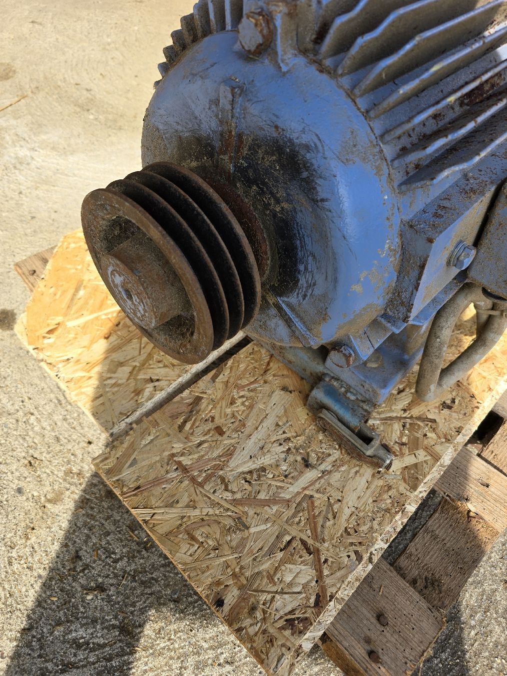 Moteurs: 25 PS Elektromotor – D'occasion à Mettmenstetten par humoer 5