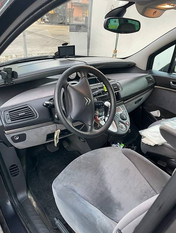 Citroën Automobili: Citroen c8, (2.0HDI)cambio automatico – Usato da giubiasco venduto da gigi082 3