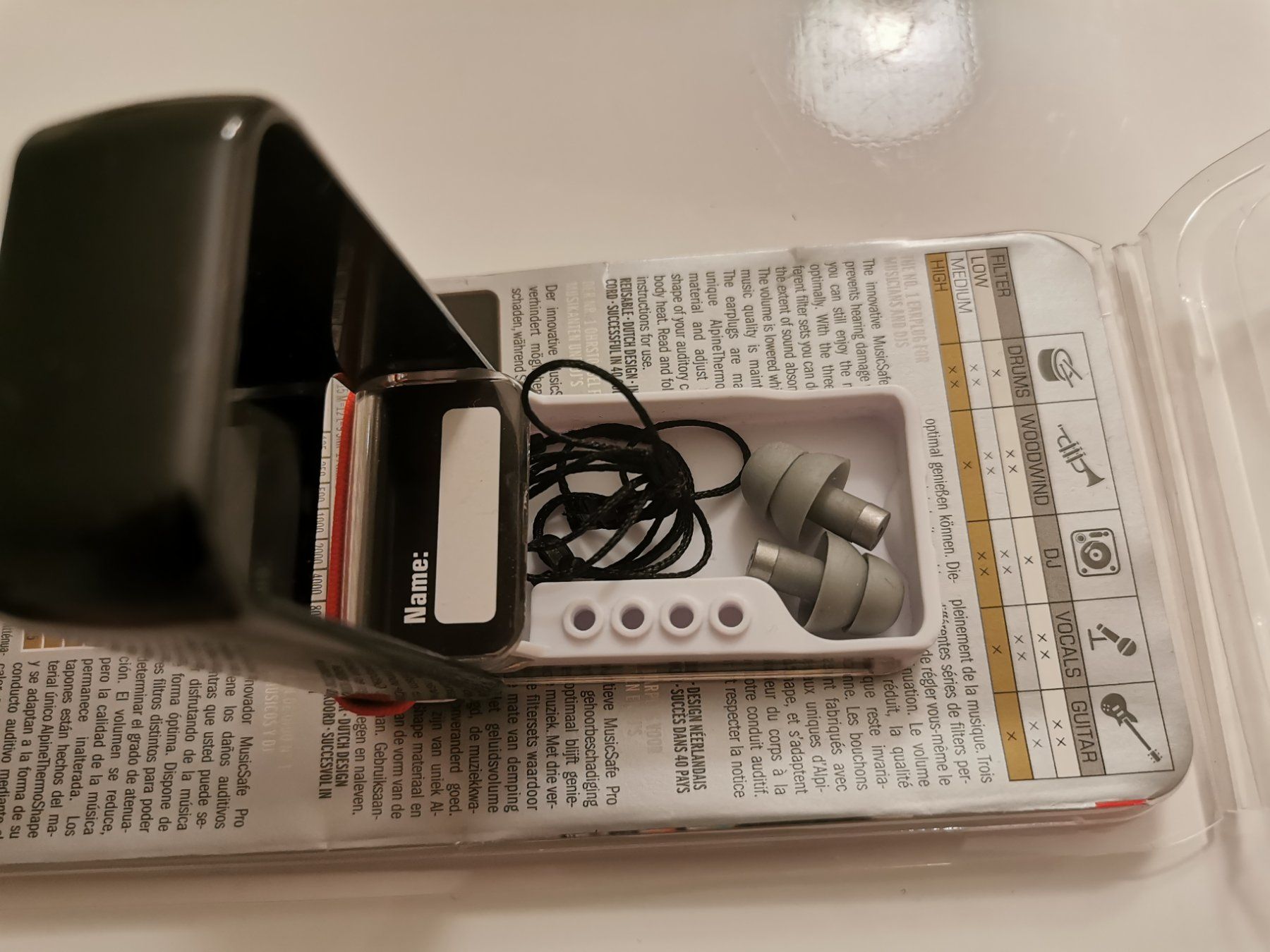 Alpine Visage & Oreilles: Alpine MusicSafe Pro Ohrenstöpsel – D'occasion à Baar par NGA1982