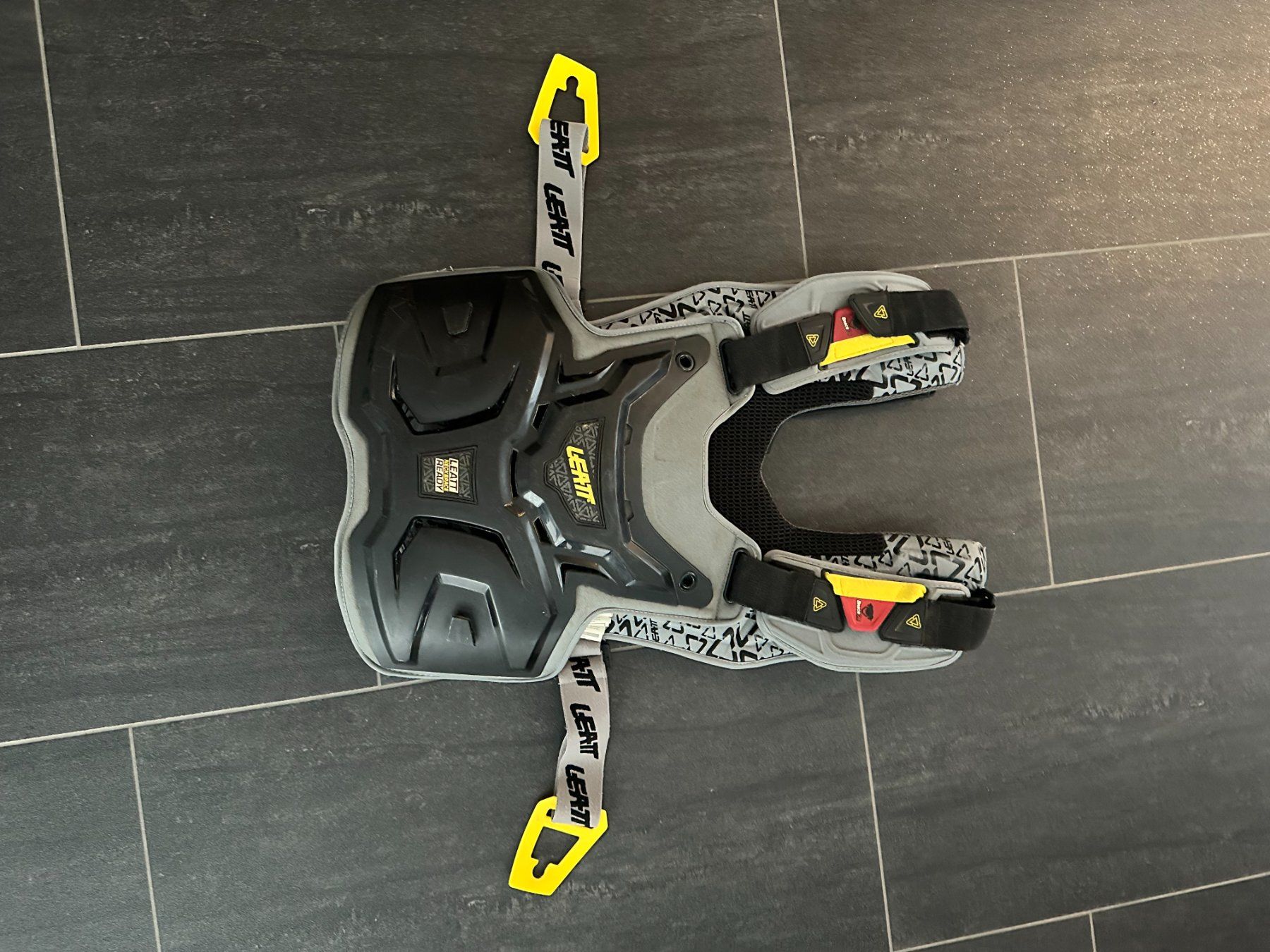 Leatt Protezioni & Imbottiture: Leat protection vest – Usato da Dallenwil venduto da ZD2019 5