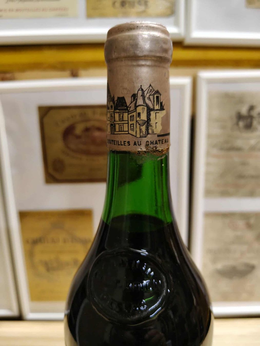 Haut-Brion Vino: 1973 CHATEAU HAUT-BRION – Nuovo e nell'imballaggio originale da Münchenstein venduto da weinundspirituosen 2