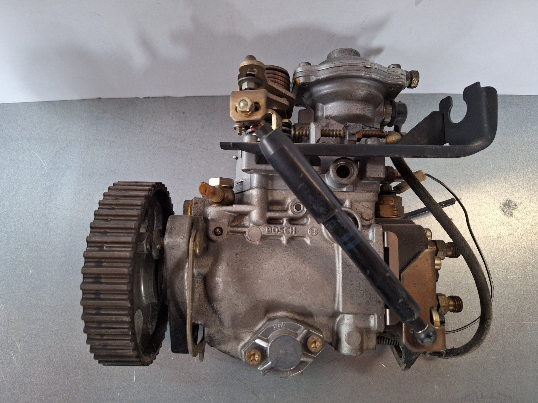 Bosch Tutti pezzi di ricambio auto: 3 X Einspritzpumpen Bosch – Usato da Madiswil venduto da 20gls 4