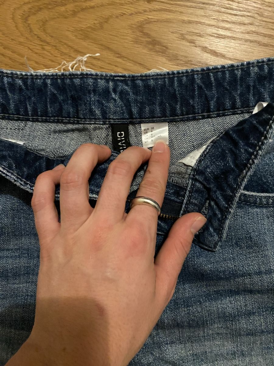 Pantaloni: Shorts – Usato da Luzern venduto da oli_6x2r 1