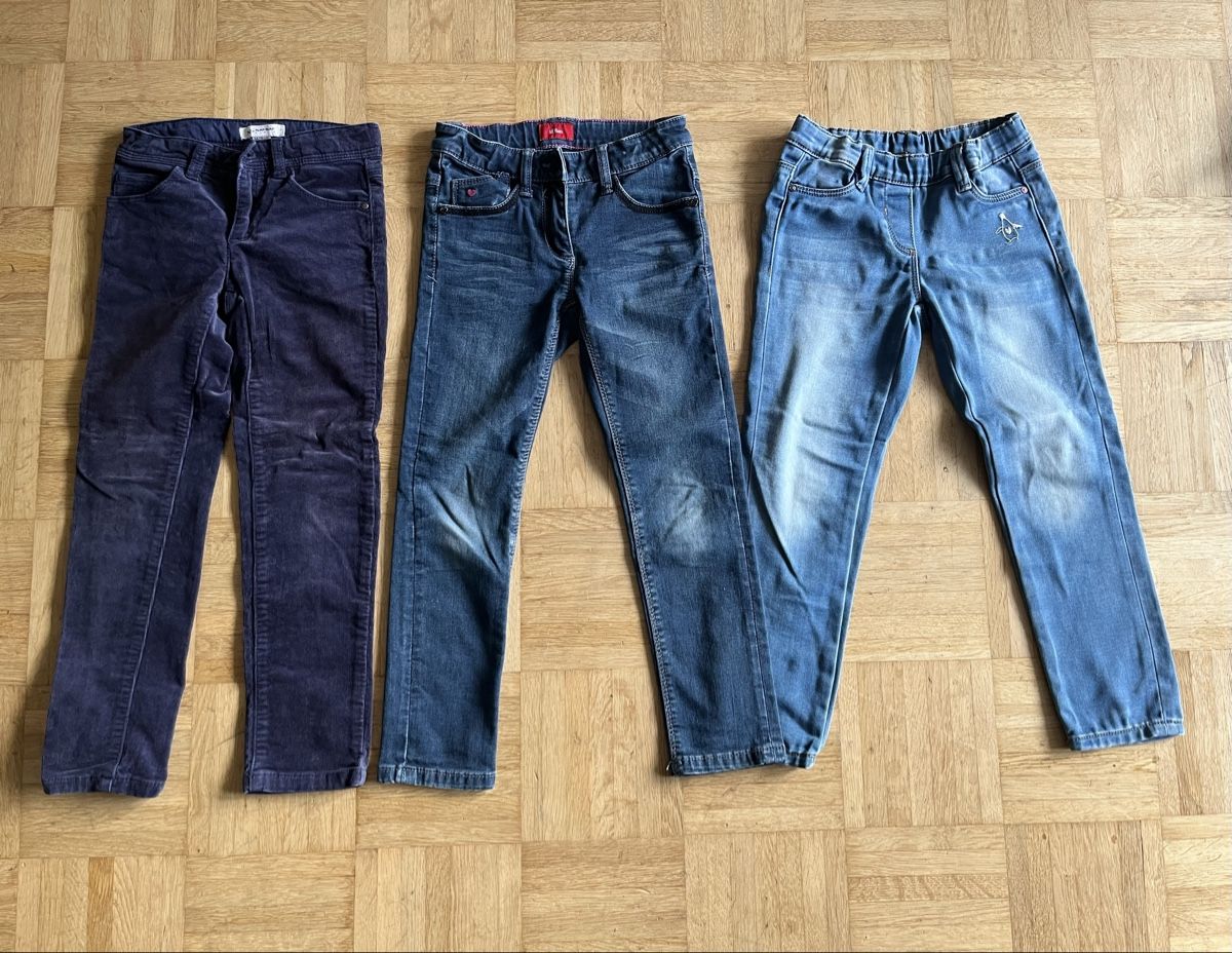 Kleiderpakete & -sets: Schöne Mädchenkleider Herbst/Winter 116 – Gebraucht aus Bern von bet_576q 1