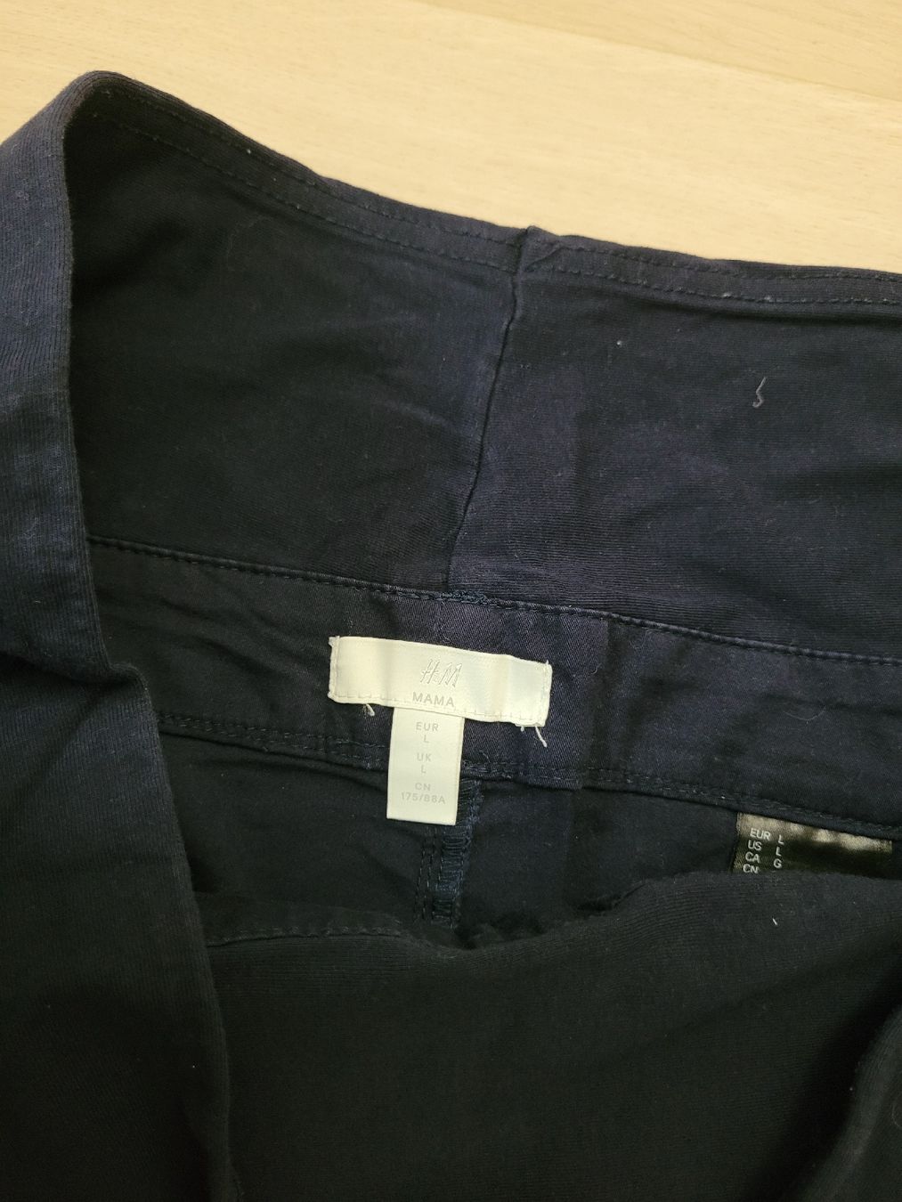 Pantalons: kurze Umstandshose Gr. L – D'occasion à Lupsingen par sta_wgg5 1