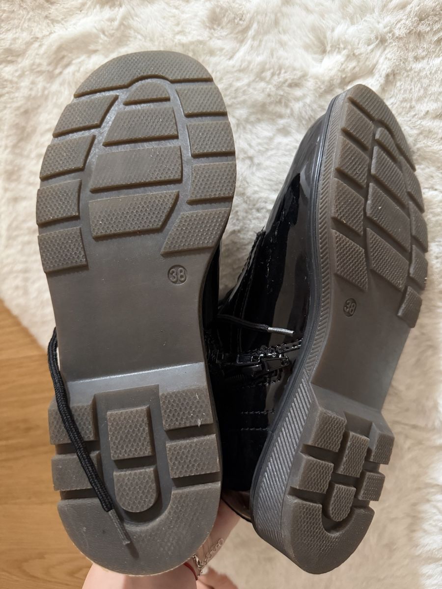 Damenschuhe: CATWALK Lackstiefel – Größe 38 – Gebraucht aus Urtenen-Schönbühl von Peklars 2
