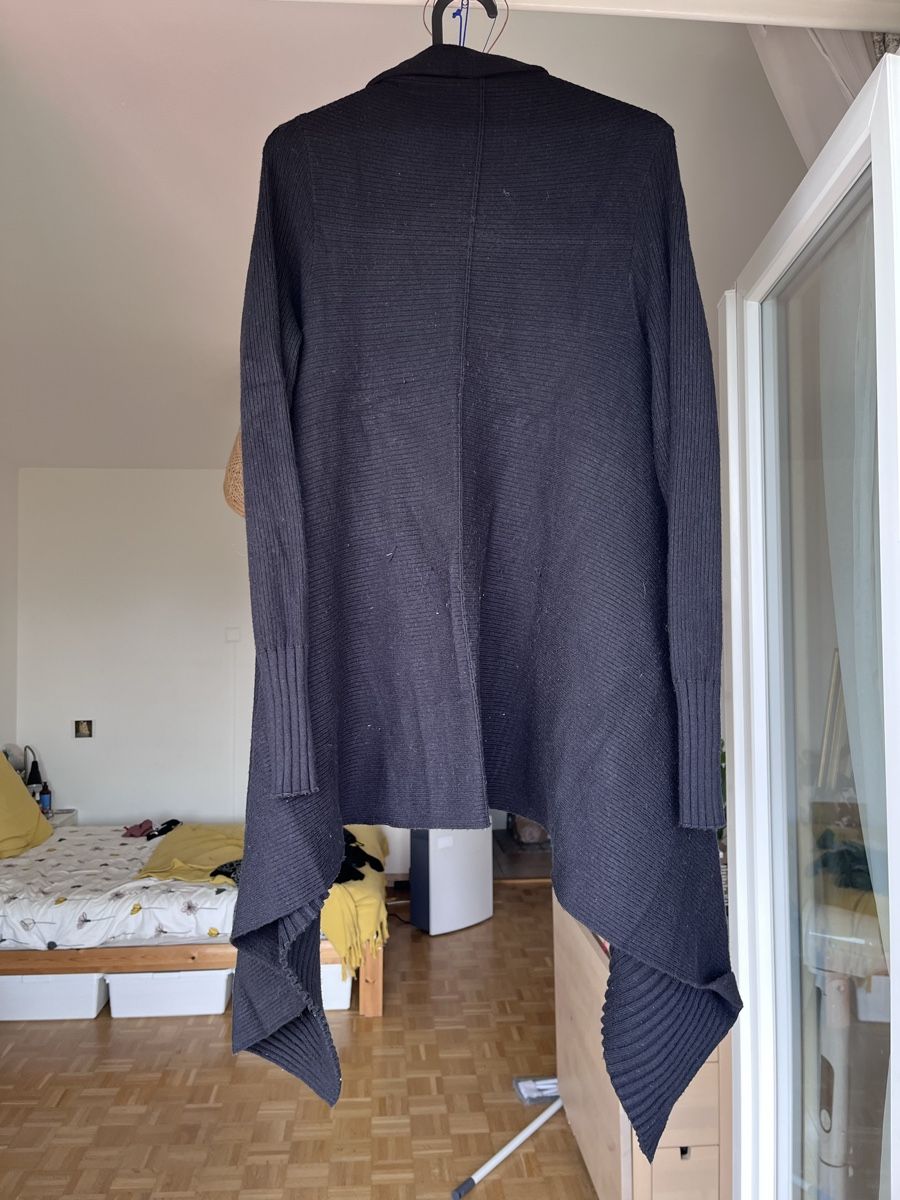 Zara Boleros: Pull boléro Zara TS – Gebraucht aus Lausanne von jen_jeon 1