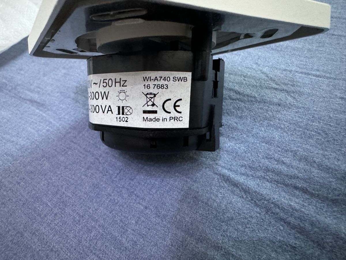 Interruttori: Variateur rotatif LED.  Neuf – Nuovo (secondo la descrizione) da Lausanne venduto da Denis- 5