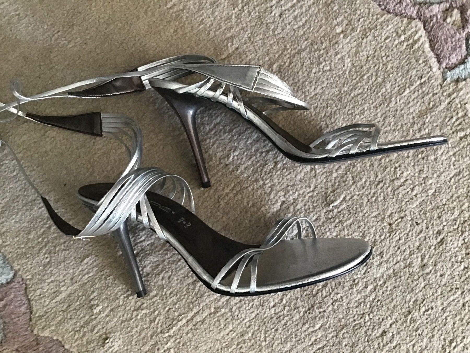 Scarpe da donna: Sandale von CANAPE (silber) – Nuovo e nell'imballaggio originale da Weggis venduto da Tupferl 1