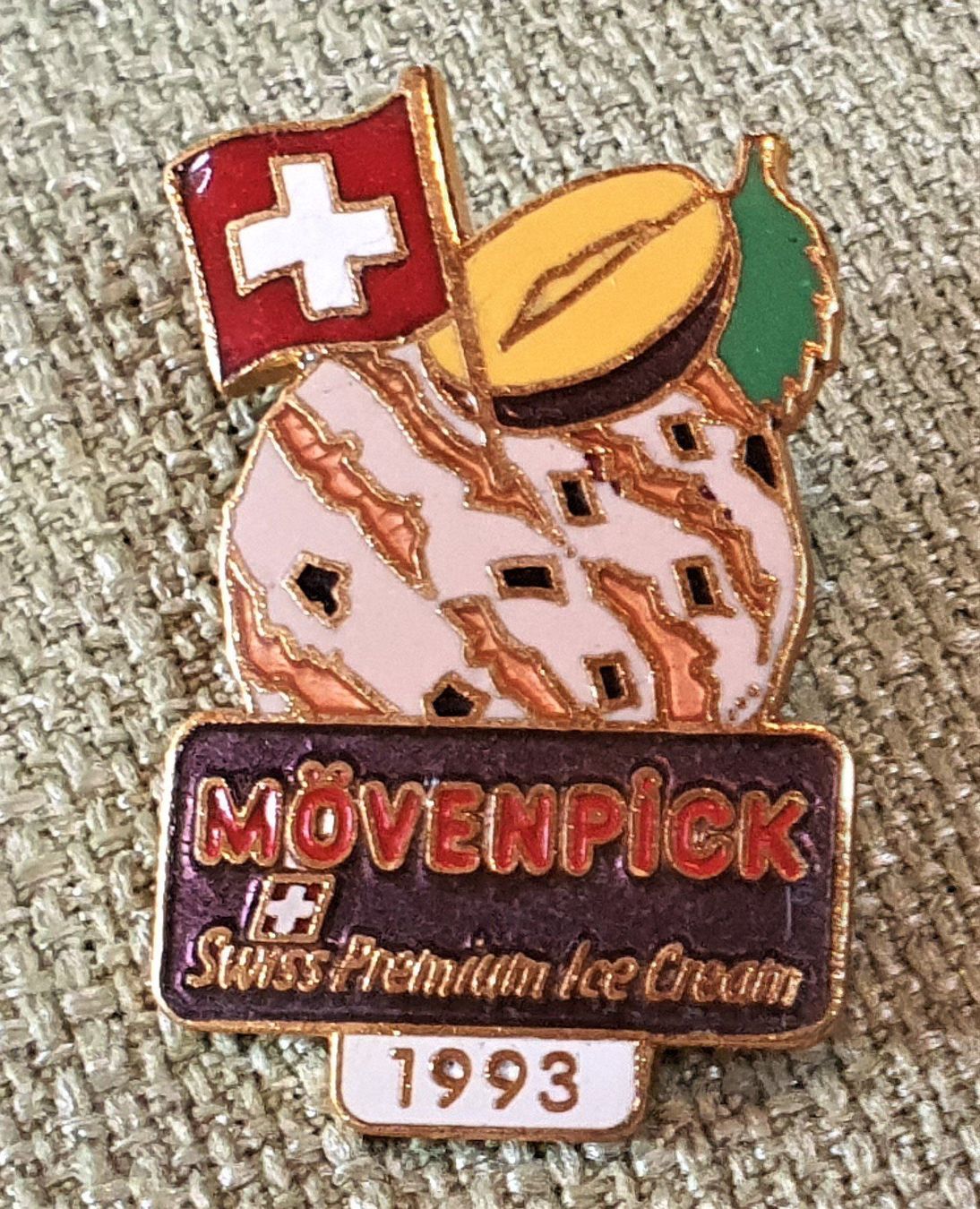 Plaketten & Abzeichen: D755 - Pin Mövenpick Glace 1993 Schweiz – Gebraucht aus Reinach BL von Boston-Verkauf