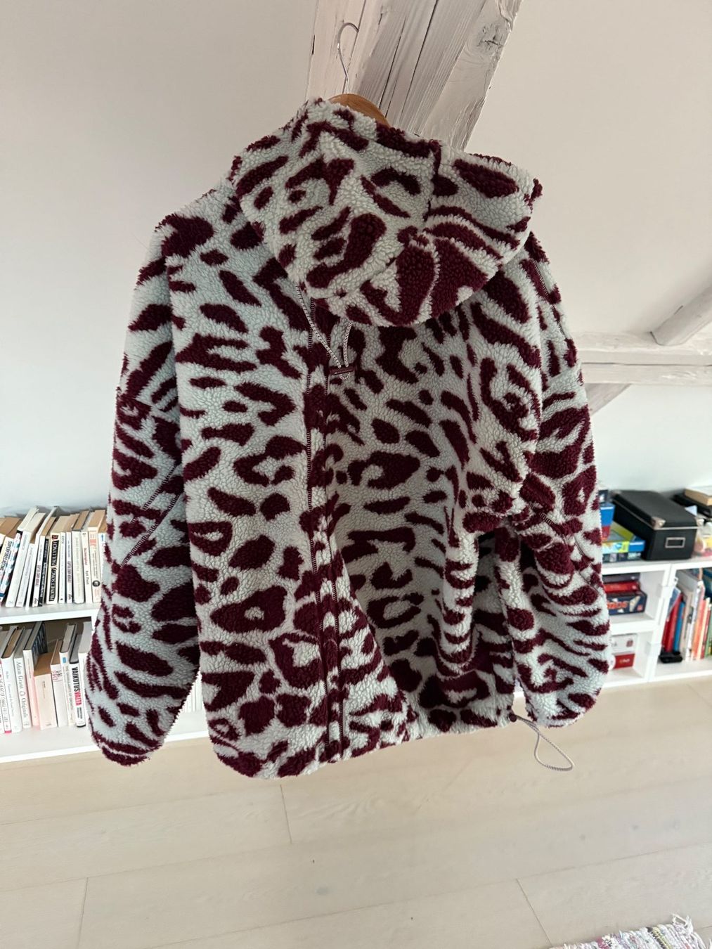 Stella McCartney Giacche: Stella McCartney Winter Jacke mit Kapuze, Grösse M – Usato da Unterägeri venduto da Lerchemeerenge 1