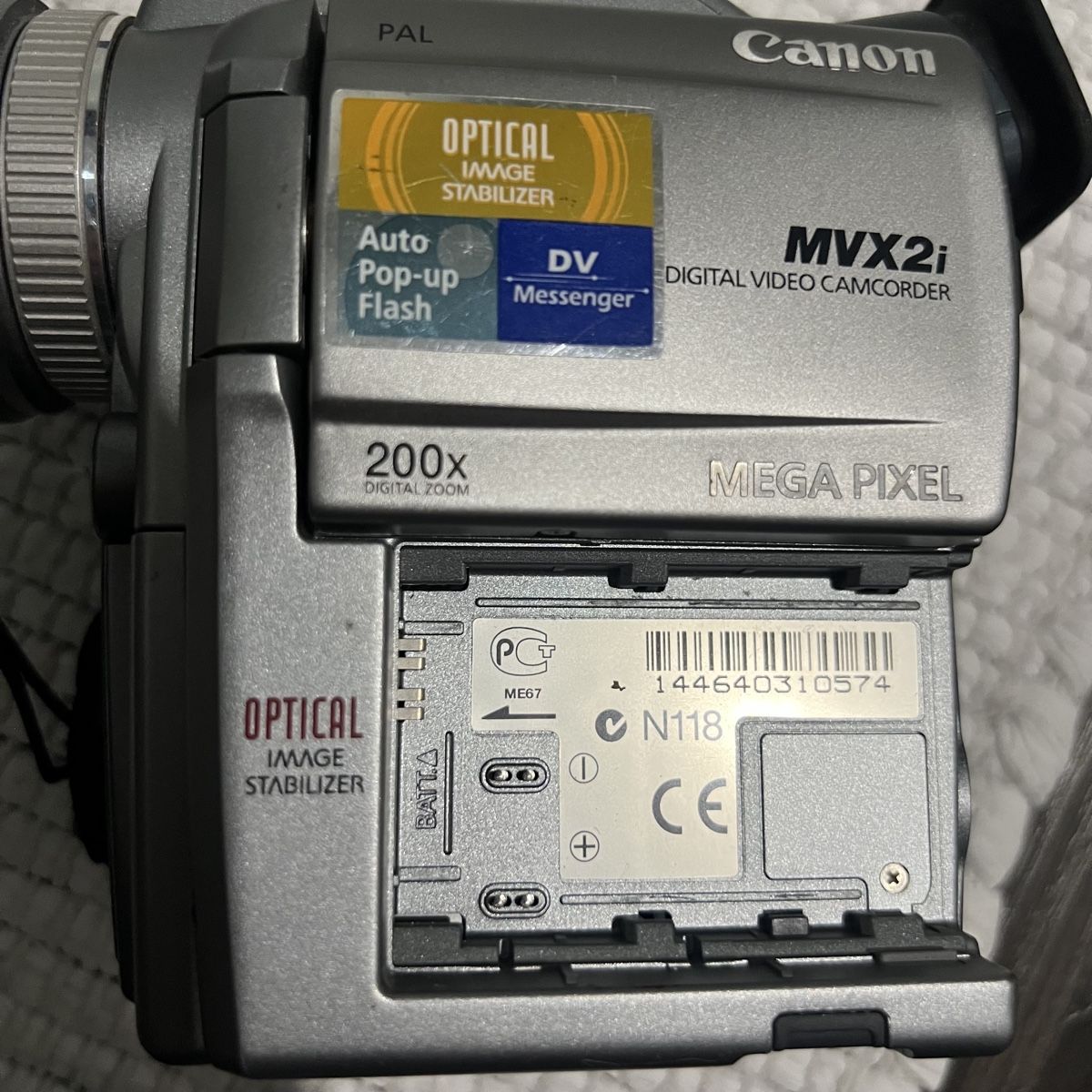 Canon Videocamere: Canon MVX2i Camcorder mit optischem Bildstabilisator – Usato da Unterkulm venduto da Sita013 1