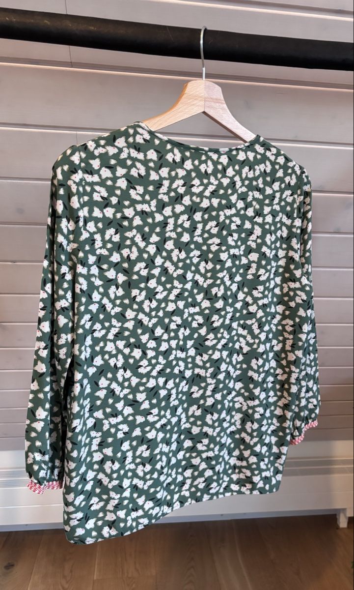 Bellerose Camicette: Bellerose blouse, size 0 – Nuovo (secondo la descrizione) da Kilchberg ZH venduto da ben_pc68 3