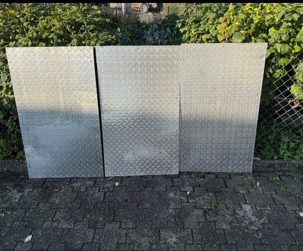 Piatti di portata: 1x Riffelblech Platte Aluminium 100x60cm – Usato da Widnau venduto da nad_z7bn