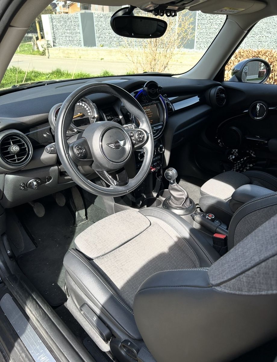 Mini Autos: Mini Cooper, Schaltwagen – D'occasion à Tübach par Laba1990 1