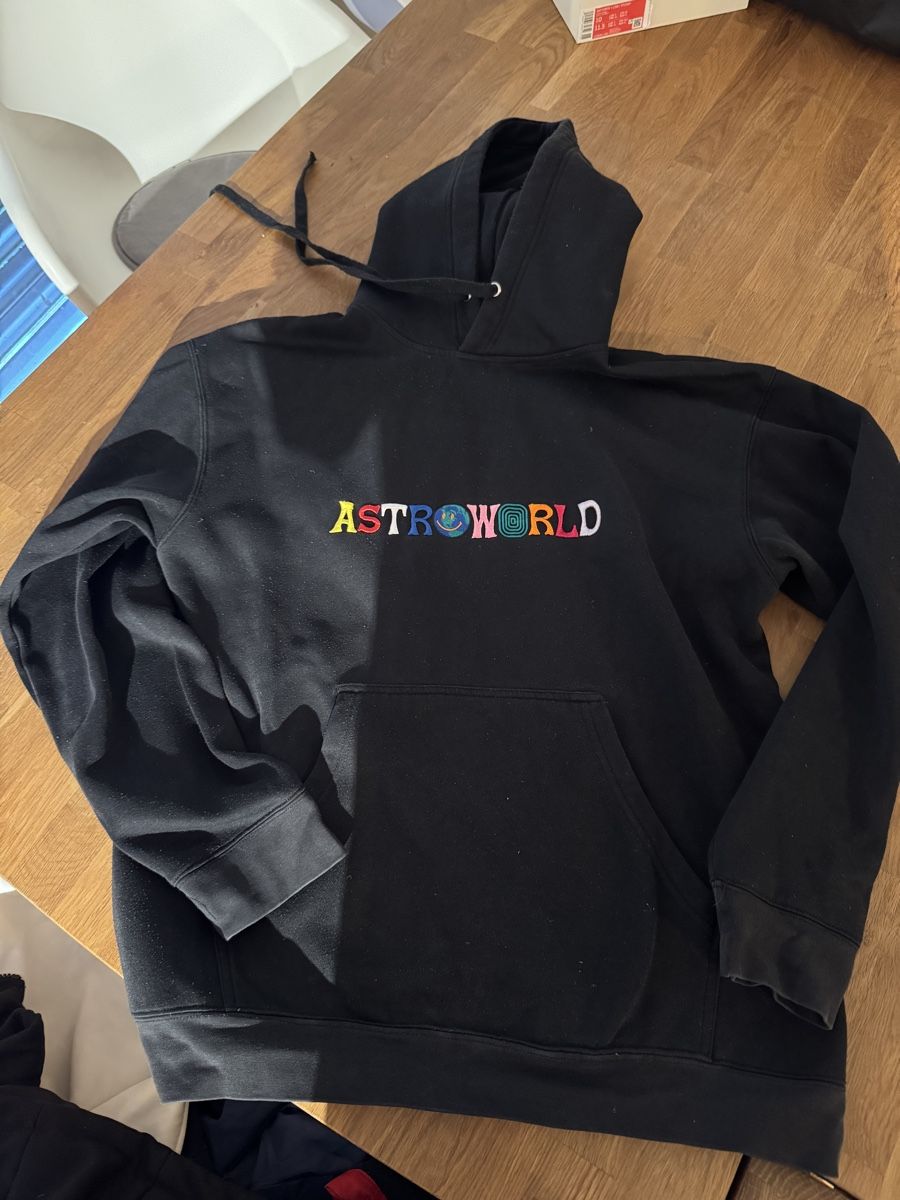 Maglioni & Felpe: Astroworld Travis Scoot Hoodie – Nuovo (secondo la descrizione) da Utzenstorf venduto da Mikaandri