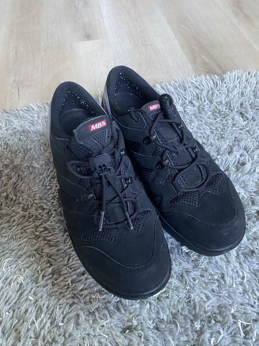MBT Scarpe da uomo: MBT Schuhe Grösse 44 1/3  – Nuovo (secondo la descrizione) da Amriswil venduto da kar_rx2y
