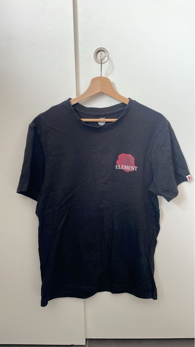 Element T-shirt: T-shirt Element noir – Usato da Cressier NE venduto da leiestla