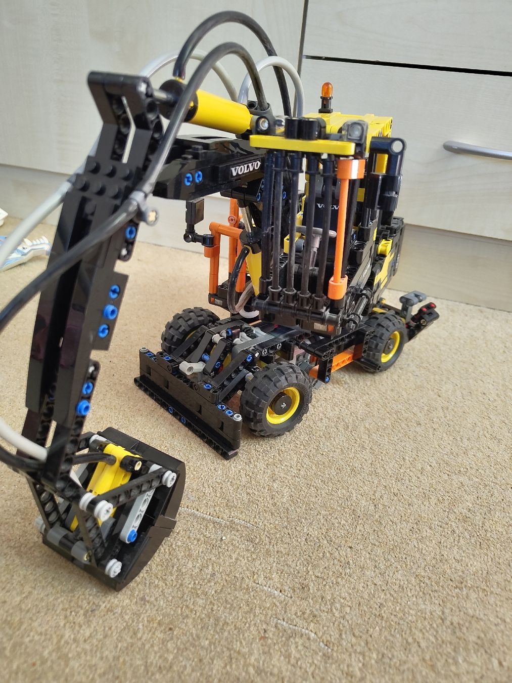 Lego Kit di costruzioni: Lego Technic Volvo EW160E 42053 – Usato da Glattbrugg venduto da har_jgc7 3