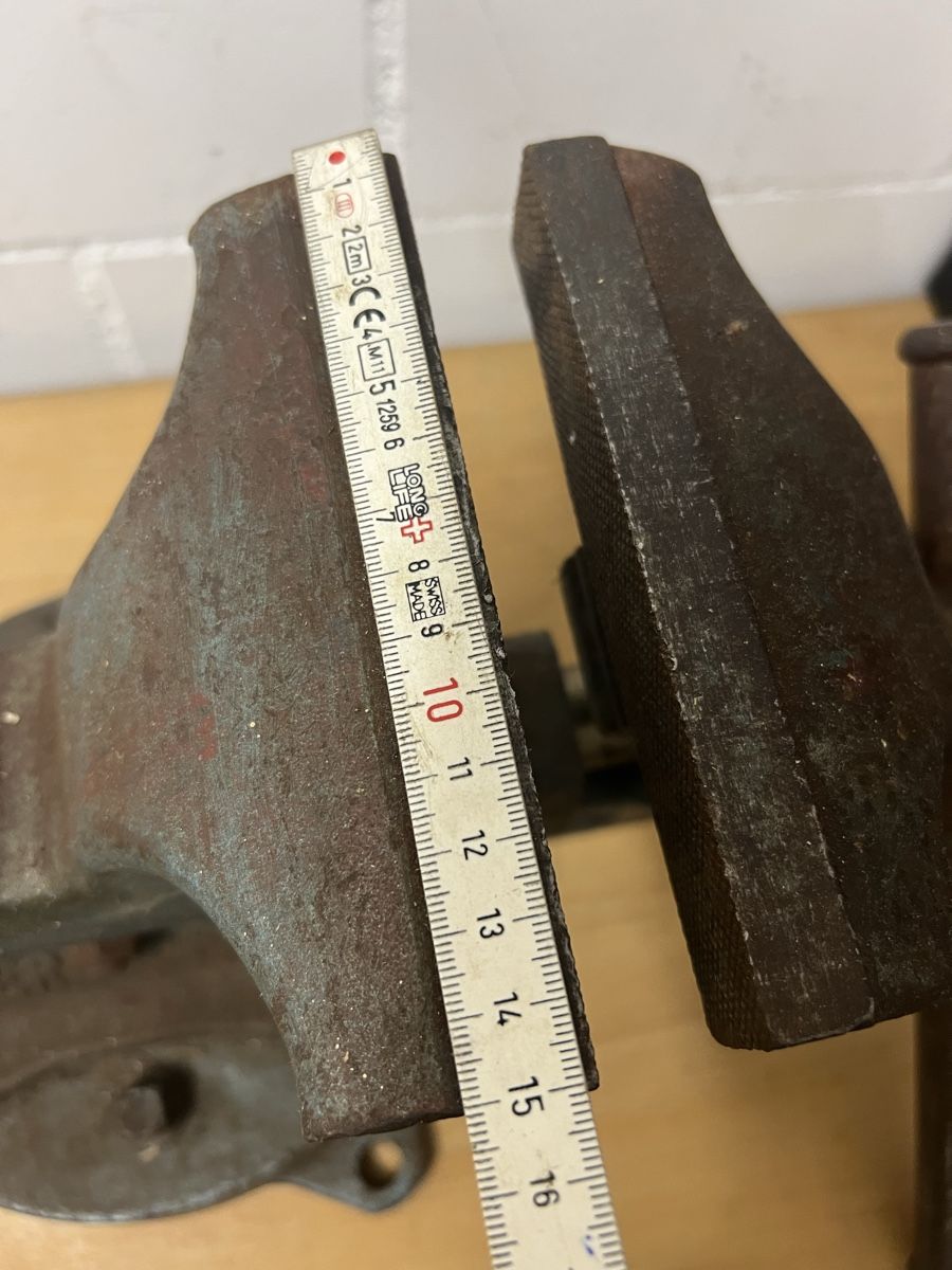 Tutti gli attrezzi: Heuer Front Schraubstock 150mm – Usato da Holziken venduto da 181281 8