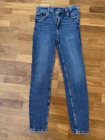 Zara Jeans Grösse 38 wie neu