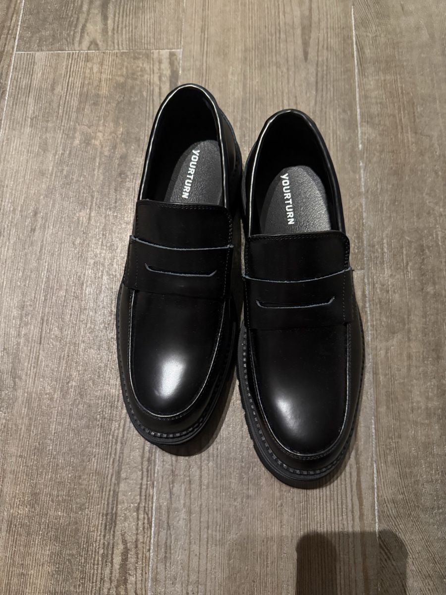 Chaussures hommes: Yourturn Loafers – Neuf (Voir description) à Brunnen par mir_t9y2
