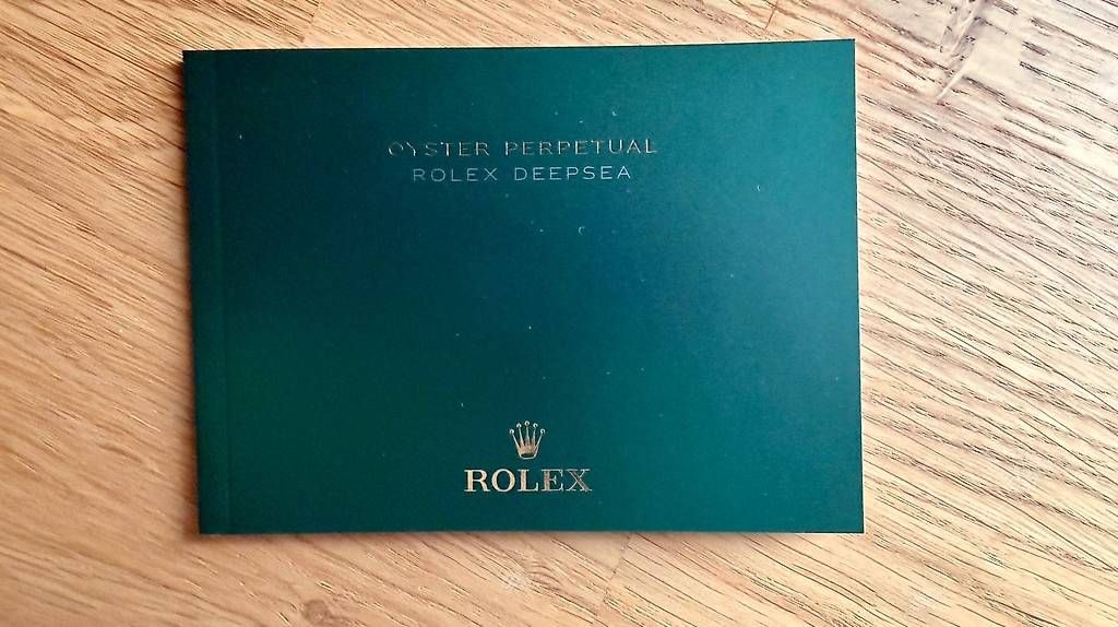 Orologi: Rolex Deepsea original Manual – Nuovo e nell'imballaggio originale da Bennau venduto da Andris_