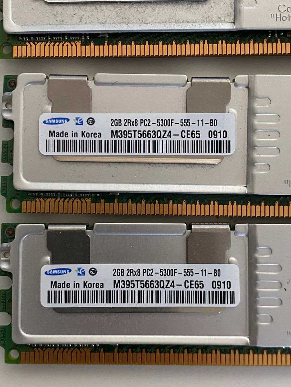 Memoria / RAM: 3x 2GB 2Rx8 PC2 5300F – Usato da Ballens venduto da CyprienJ 1