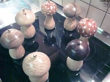 Set di piatti: Pfeffermühlen Champignon.Morcheln assortiert – Nuovo e nell'imballaggio originale da Guttet- Feschel venduto da argeci