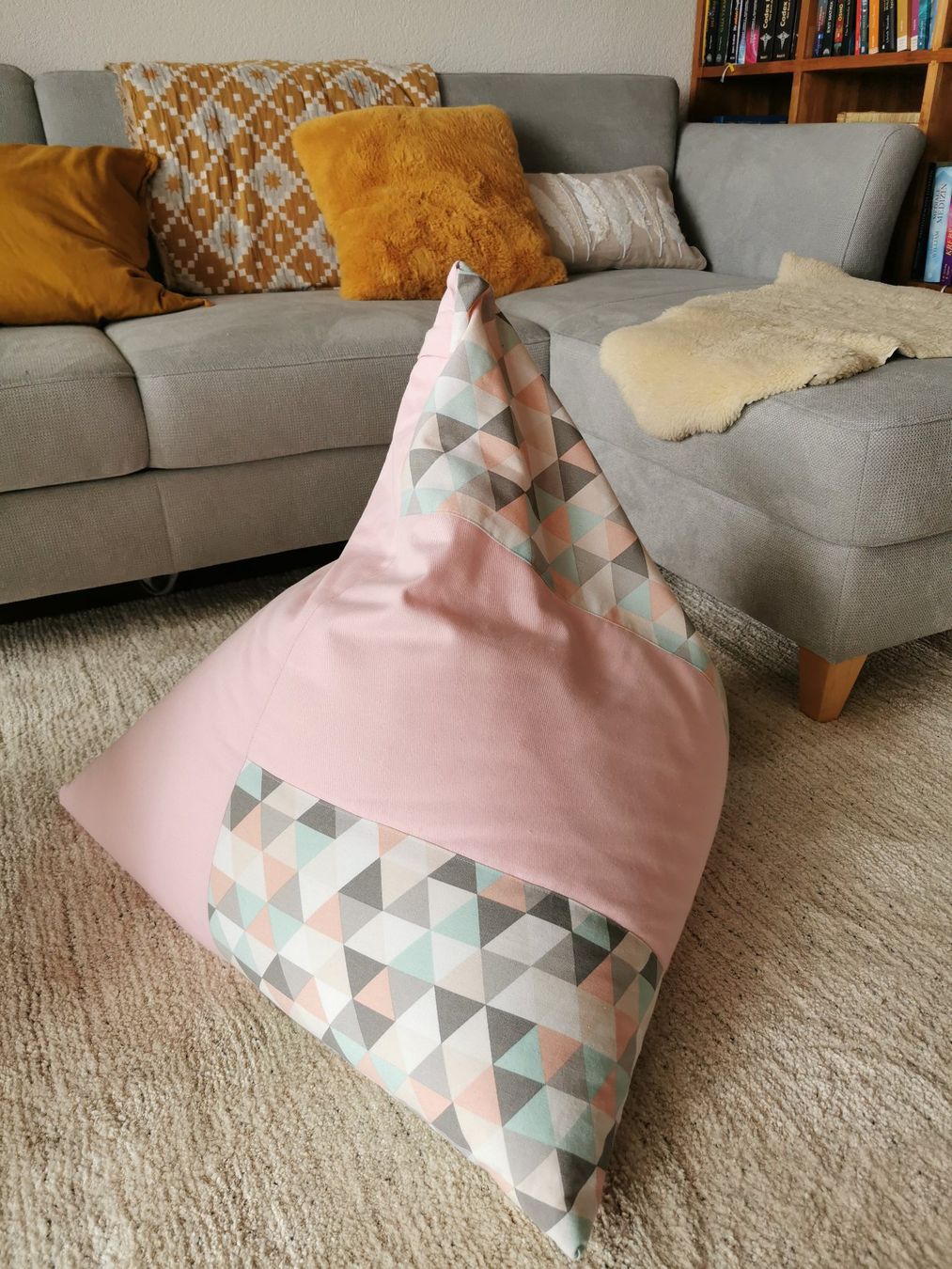Cuscini: Sitzsack (zartrosa, gemustert - selbst genäht!) – Usato da Frauenfeld venduto da sparad