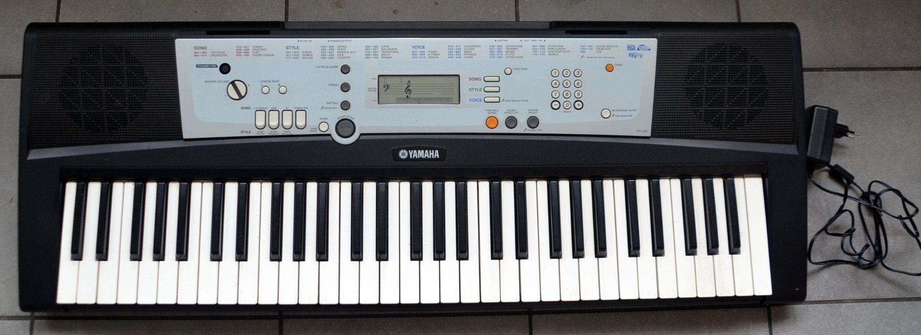 Yamaha Strumenti musicali: Yamaha YPT-200 Digital Piano Keyboard – Usato da Collonges venduto da arashee