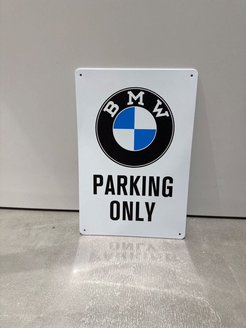 BMW Insegne: BMW PARKING ONLY SCHILD   / 1 Stück / BMW – Nuovo e nell'imballaggio originale da Seon venduto da Aaargauer01 5