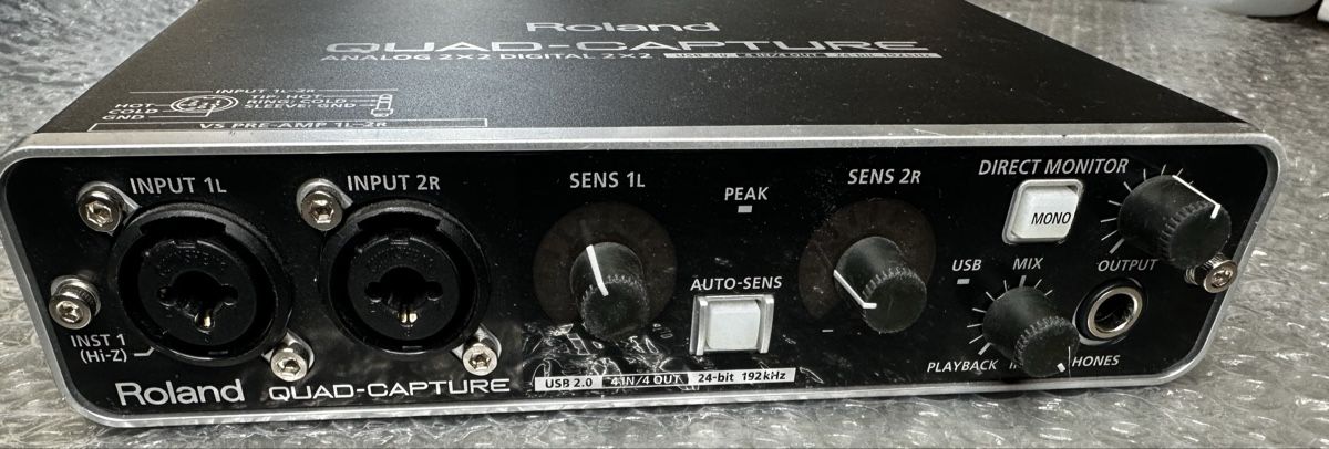 Roland Attrezzatura per studi di registrazione: Roland Quad-Capture Audio Midi Interface – Usato da Zürich venduto da deftwow