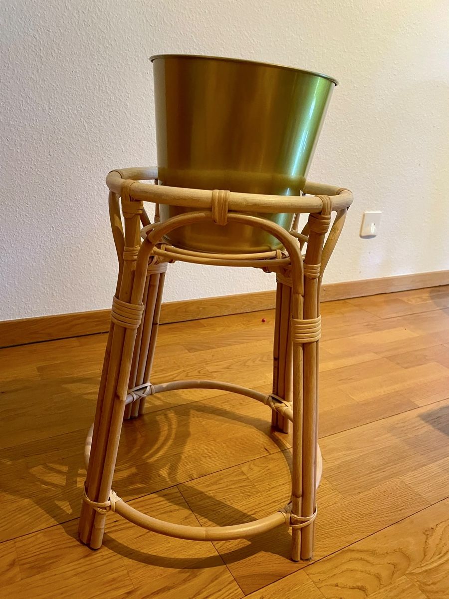 Sonstiges für Haushalt & Wohnen: Pflanzenständer TOLKNING Ikea rattan – Gebraucht aus Basel von marcvo 1