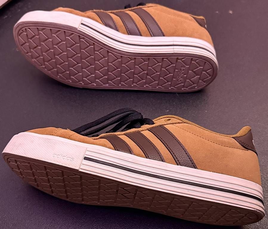 Scarpe da uomo: Basket ADIDAS Marron (Taille 41) – Usato da Epalinges venduto da Benoit2211 2