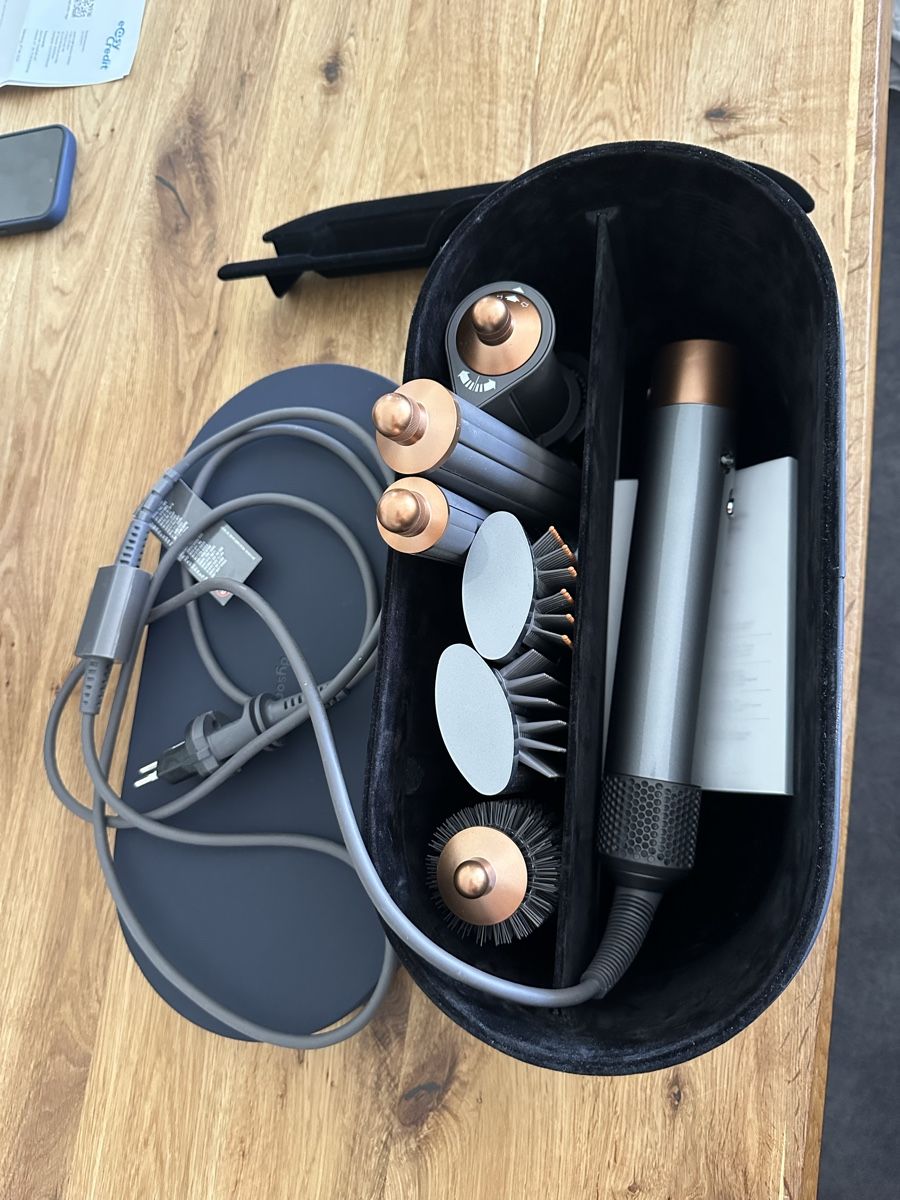 Dyson Sèche-cheveux: Dyson Airwrap – D'occasion à Frick par nad_b5xw 3