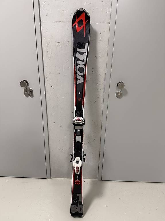 Skis: Ski Völkl 161cm – D'occasion à Bernex par jgsxr