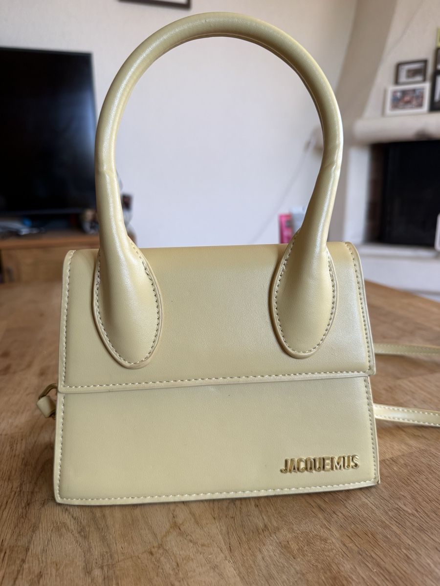 Taschen für Damen: Jacquemus Medium Chiquito bag – Neu (gemäss Beschreibung) aus Villars-sur-Ollon von SamBammm