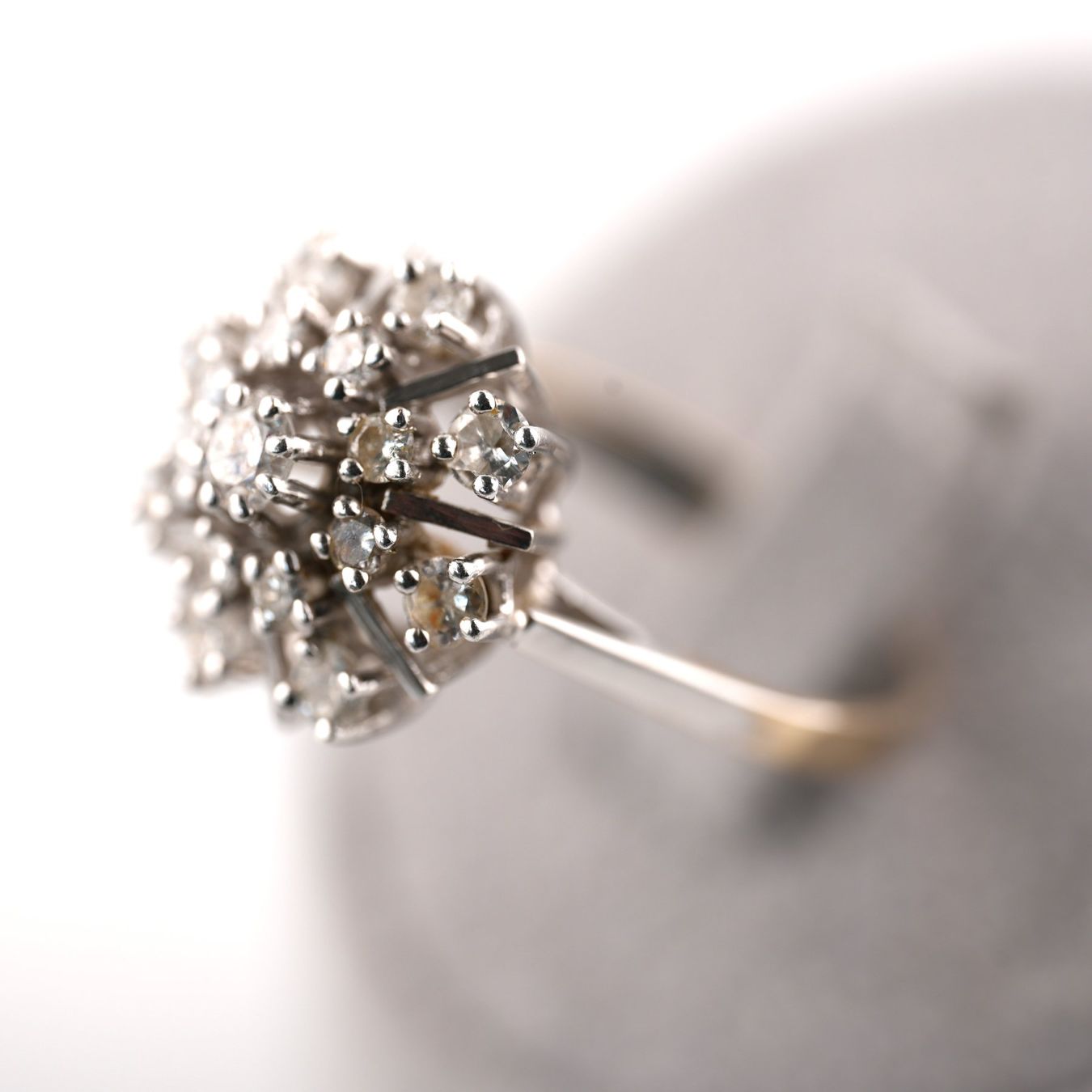 Bagues: Weissgoldring mit Diamanten – D'occasion à Basel par Vip24 2
