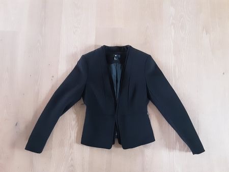 Schnäppli!  Lässiger Kurz-Blazer  Gr.36  wie neu!