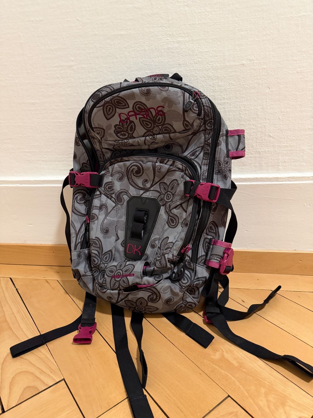 Dakine Zaini: Rucksack Dakine – Usato da St. Gallen venduto da Fanie_28