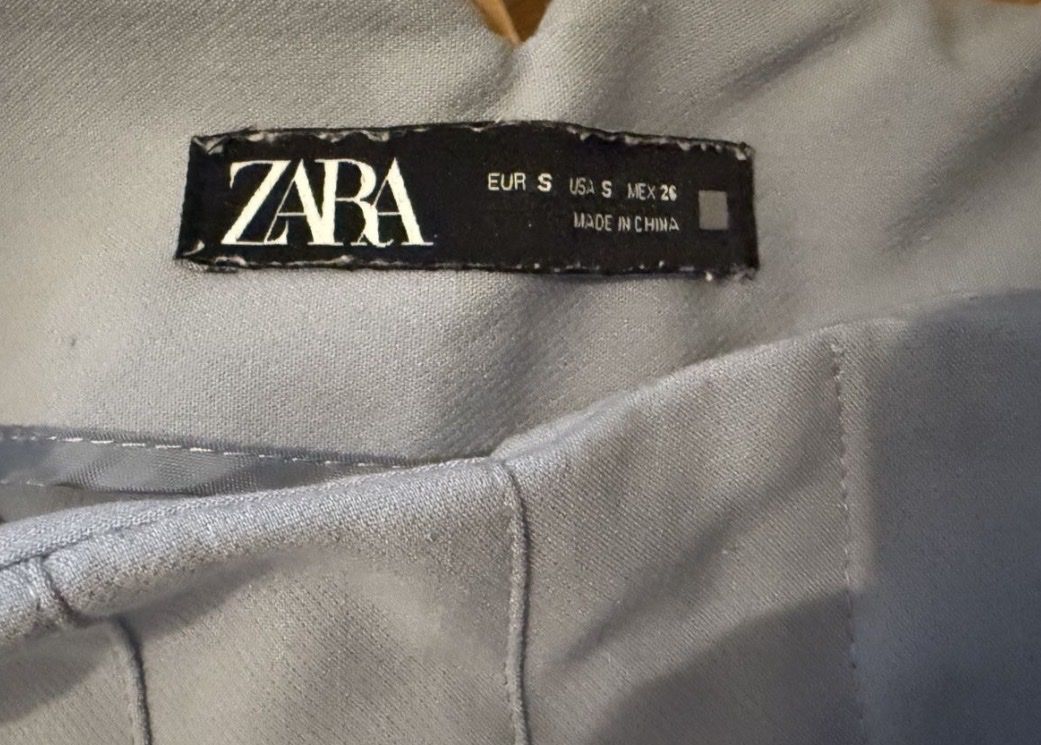 Zara Pantaloni: Hellblaue Hose Zara Gr. S – Usato da Nottwil venduto da Silke94 1
