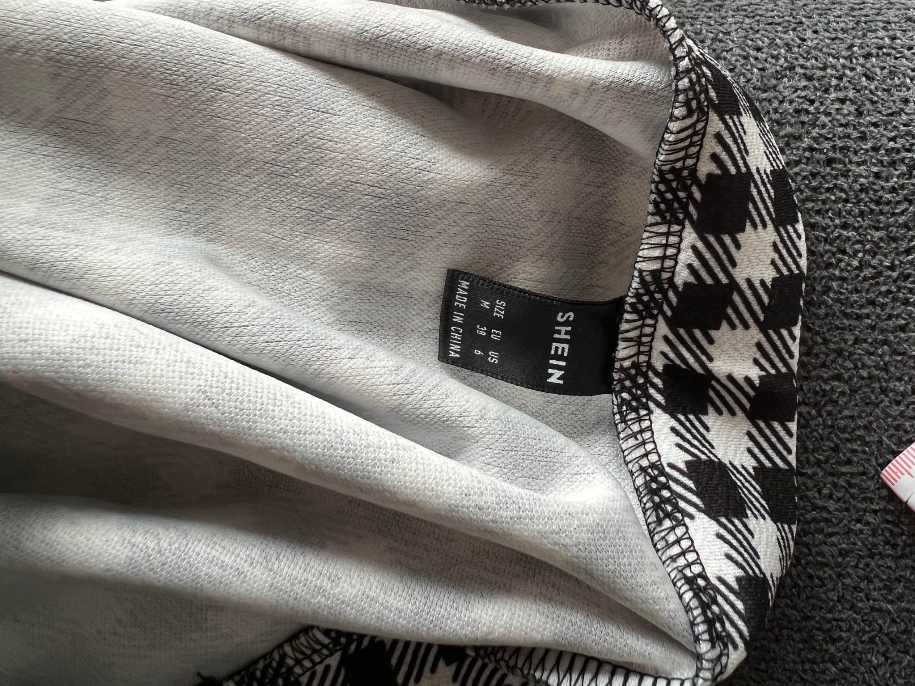 Completi & Tailleur: Neuer Anzug S – Nuovo e nell'imballaggio originale da Riehen venduto da edu_92w7 8