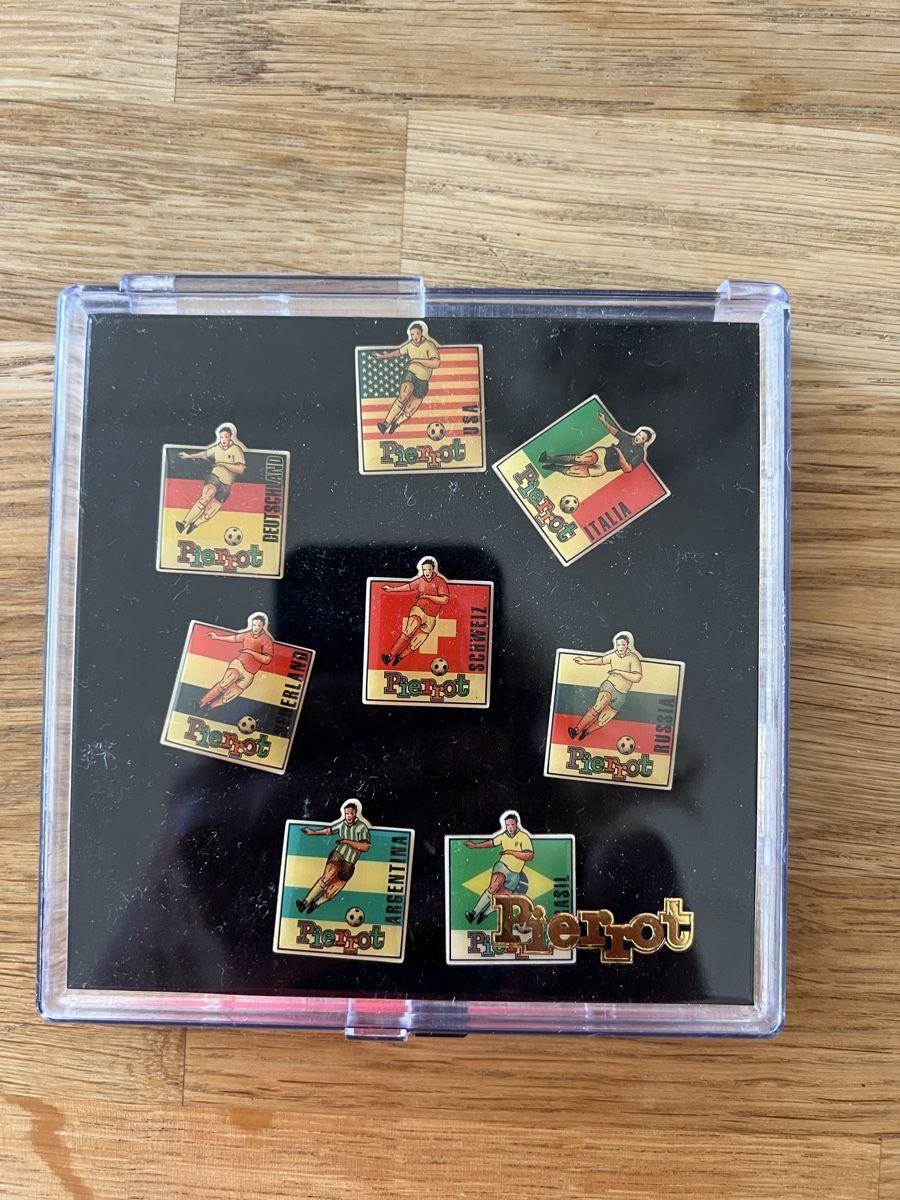Plaketten & Abzeichen: Pin Sammlung Pierrot – Neu und originalverpackt aus Schöftland von mamajasima5 1